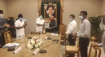 முதல்வர் பழனிசாமியுடன்  மத்திய அமைச்சர் ஹர்ஷ் வர்தன் சந்திப்பு