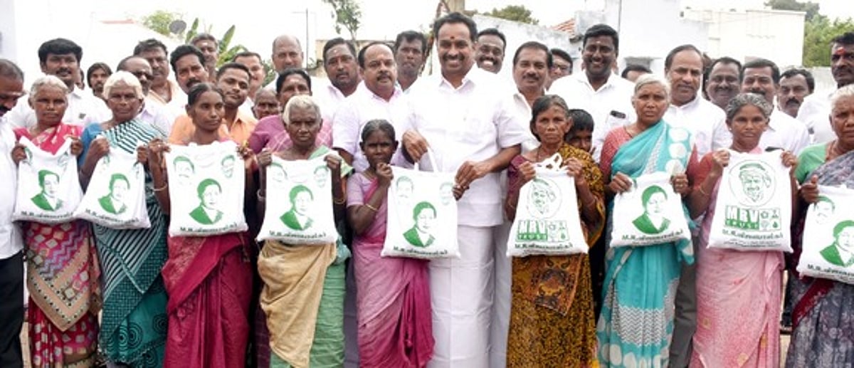 ‘திட்டங்களை அறிவித்து உடனுக்குடன் முதல்வா் நிறைவேற்றி வருகிறாா்’: எம்.ஆா்.விஜயபாஸ்கா்