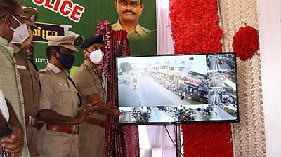 கோவை கரும்புக்கடை பகுதியில் 85 சிசிடிவி கேமராக்கள்: காவல் ஆணையர் சுமித் சரண் துவக்கி வைப்பு
