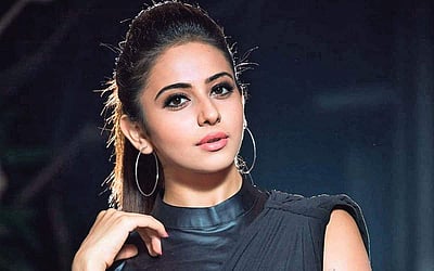 தெலுங்குப் பிரபலம் வீடு பரிசளித்தாரா?