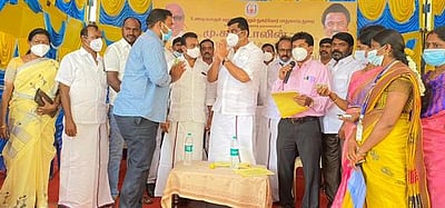 முன்மாதிரி முதல்வராகச் செயல்பட்டு வருகிறாா் தமிழக முதல்வா் மு.க.ஸ்டாலின்: ஒசூா் எம்எல்ஏ ஒய்.பிரகாஷ்