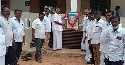 பள்ளிகளில் காந்தி ஜயந்தி கொண்டாட்டம்