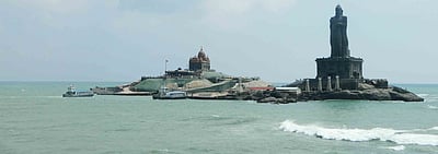 குமரி பூம்புகாா் படகுப் பயணம்:இன்று முதல் ஆன்லைன் டிக்கெட் அறிமுகம்