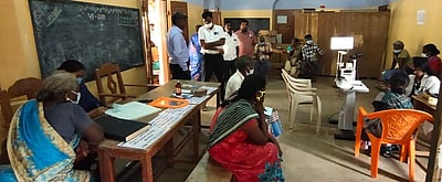 உடையாா்குளத்தில்  கண் பரிசோதனை முகாம்