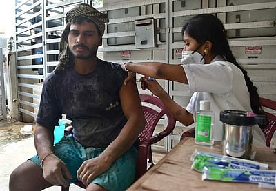 தமிழகத்தில் 5ம் கட்ட மெகா சிறப்பு தடுப்பூசி முகாம் தொடங்கியது