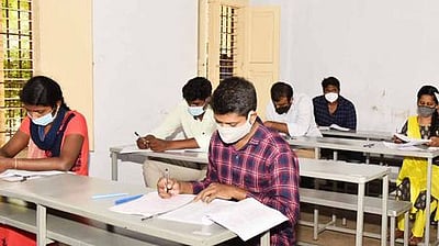 மத்திய அரசில் கொட்டிக்கிடக்கும் வேலைவாய்ப்புகள்: யுபிஎஸ்சி அறிவிப்பு