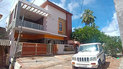 வனத்தோட்டக் கழக மேலாளர் வீட்டில் சோதனை