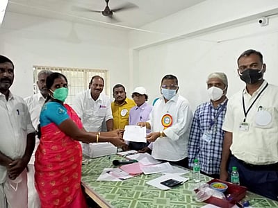 தாதாபுரம் ஊராட்சி மன்ற தலைவர் தேர்தலில் அதிமுக வேட்பாளர் வெற்றி