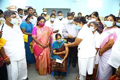 புதுச்சேரி உள்ளாட்சித் தேர்தல் இட ஒதுக்கீட்டில் சட்ட விதிகளை ஆய்வு செய்து நடவடிக்கை: தமிழிசை