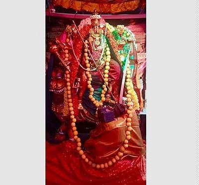 மானாமதுரையில் நவராத்திரி விழா: மகிஷாசுரமர்த்தினி அலங்காரத்தில் எழுந்தருளிய ஸ்ரீ ஆனந்தவல்லி அம்மன் 