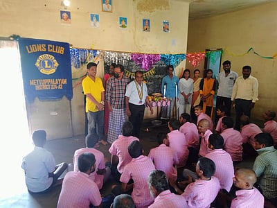 கூத்தாநல்லூர் : மனோலயம் மனவளர்ச்சிக் குன்றியோர் பள்ளியில் ஆயுதபூஜை வழிபாடு  