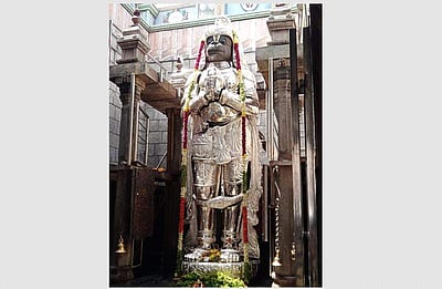 புதுப்பிக்கப்பட்ட வெள்ளிக் கவசம்: நாமக்கல் ஆஞ்சனேயருக்கு சாத்துப்படி