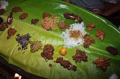 ரூ.750-க்கு 25 வகையான அசைவ உணவு வகைகள்