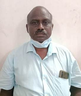 மாணவரைத் தாக்கிய அரசுப் பள்ளி ஆசிரியா் கைது