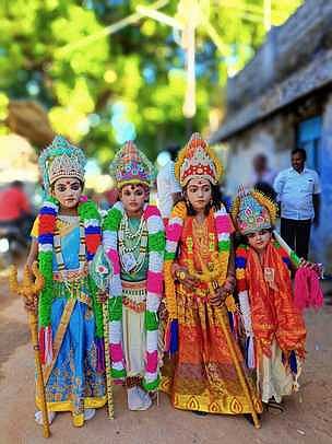 குலசேகரன்பட்டினம் முத்தாரம்மன் கோயிலில் சூரசம்ஹாரம்