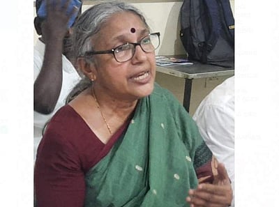 அதிமுக, பாஜக கூட்டணி மத அடிப்படையில் மக்களைப் பிரிக்கிறது: உ.வாசுகி