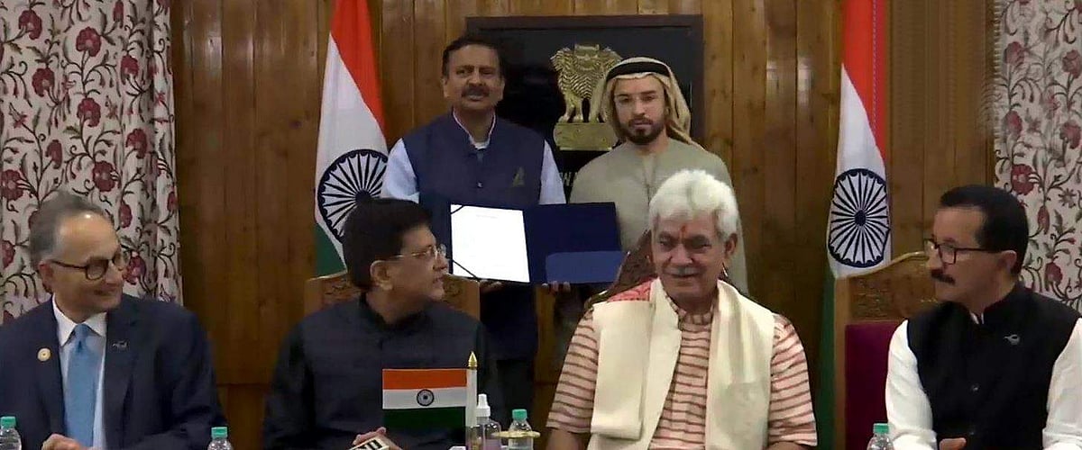 ஜம்மு - காஷ்மீர் வளர்ச்சித் திட்டங்கள்: துபை அரசுடன் புரிந்துணர்வு ஒப்பந்தம் கையெழுத்து