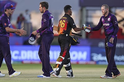 ரிச்சி பெரிங்டன், ஜோஷ் டேவி மிரட்டல்: பப்புவா நியூ கினியாவை வென்றது ஸ்காட்லாந்து