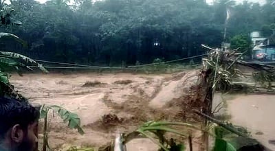 கேரளத்தில் தொடரும் கனமழை: 11 மாவட்டங்களுக்கு ஆரஞ்சு நிற எச்சரிக்கை