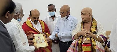 கா்நாடக முதல்வருக்கு தேவஸ்தானம் அழைப்பு