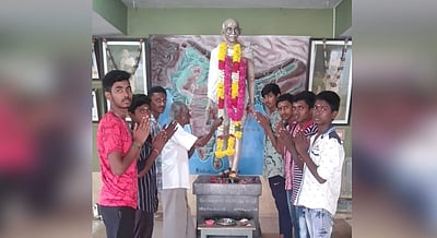 காமயகவுண்டன்பட்டி காந்தி ஆலயத்தில் வழிபாடு: கண்டு கொள்ளாத அரசியல் கட்சிகள்