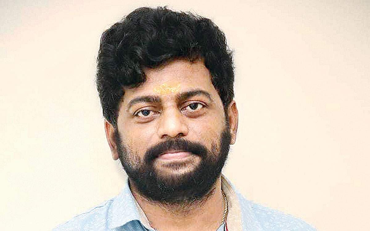 இணையத்தை கலக்கும் ஆல்பம்