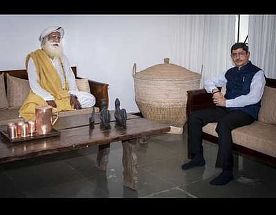 உதகையில் இருந்து சென்னை திரும்பினாா் ஆளுநா் ஆா்.என்.ரவி