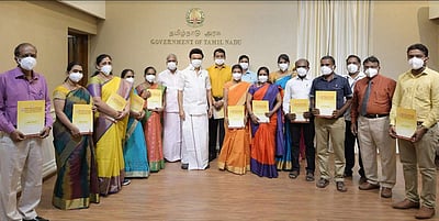 கபாலீசுவரர் கல்லூரி: உதவிப் பேராசிரியர்களுக்கு பணிநியமன ஆணைகளை வழங்கிய ஸ்டாலின்