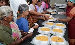 சிலிண்டர் தட்டுப்பாடு! அம்மா உணவகங்களில் இட்லி, சப்பாத்தி இல்லை!