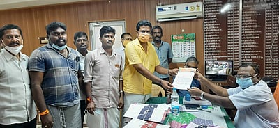 எட்டயபுரம் பள்ளி விளையாட்டு மைதானத்தை சீரமைக்க கோரிக்கை