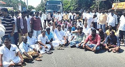 மரக்காணத்தில் திமுகவினரிடையே மோதல்: ஒன்றியக் குழுத் தலைவா் தோ்தல் ஒத்திவைப்பு