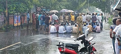 காரைக்கால் பாமக செயலர் வெட்டிக் கொலை: ஆதரவாளர்கள் மறியல் போராட்டம்