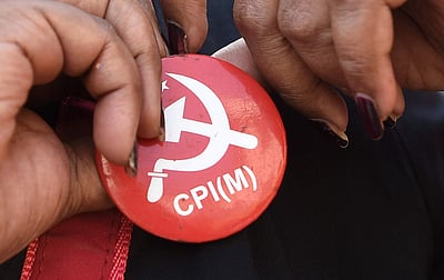 காங்கிரஸுடன் கூட்டணி:கேரளம்-மேற்கு வங்கம் மாா்க்சிஸ்ட் தலைவா்கள் இடையே கருத்து வேறுபாடு