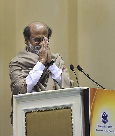 மகளின் புதிய செயலியை தொடக்கி வைத்தாா் ரஜினி