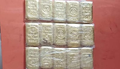 கொல்கத்தா: ரூ.3.23 கோடி மதிப்புள்ள தங்கம் , பணம் பறிமுதல்