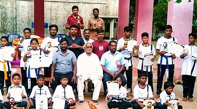 மாவட்ட குங்பூ போட்டி: 50 மாணவா்கள் பங்கேற்பு