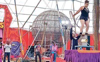 முதல் சாகசப் பெண்!