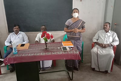 களியக்காவிளை அரசுப் பள்ளியில் பெற்றோா் - ஆசிரியா்கள் கூட்டம்