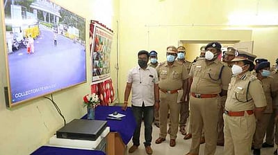 தருமபுரி நகரில் 105 கண்காணிப்பு கேமராக்கள் பொருத்தம்