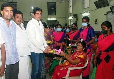 கா்ப்பிணிப் பெண்களுக்கு சமுதாய வளைகாப்பு