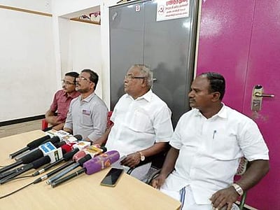 உள்ளாட்சி அமைப்புகளை வலுப்படுத்த வேண்டும்: கே. பாலகிருஷ்ணன் கோரிக்கை