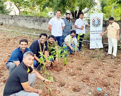 அடா் நடவு முறையில் 1,500 மரக்கன்றுகள் நடவு