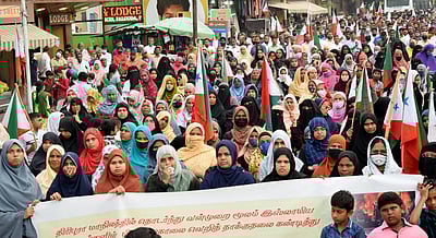 திரிபுராவில் இஸ்லாமியா்கள் மீது தாக்குதல்:பாப்புலா் ஃப்ரண்ட் ஆஃப் இந்தியா ஆா்ப்பாட்டம்