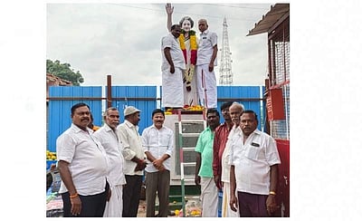 வாழப்பாடியில் காங்கிரஸ் சார்பில் இந்திரா காந்தி நினைவு நாள் அனுசரிப்பு