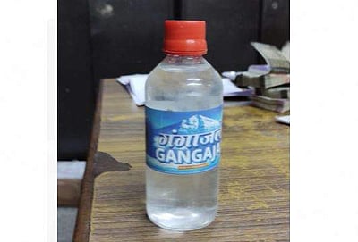 தீபாவளி திருநாள்: அஞ்சல் நிலையம் மூலம் ரூ.30-க்கு கங்கை நீர் விநியோகம்