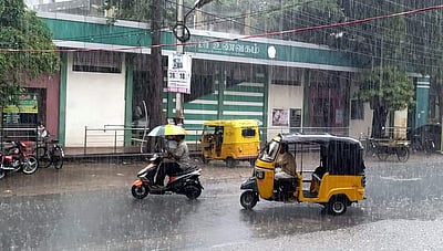 காஞ்சிபுரத்தில் தொடர்மழையால் மக்களின் இயல்பு வாழ்க்கை பாதிப்பு