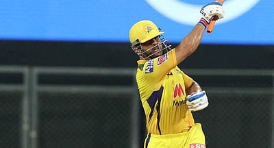 எப்படிப் போட்டாலும் சிக்ஸர் அடிக்கும் அந்த தோனி எங்கே?