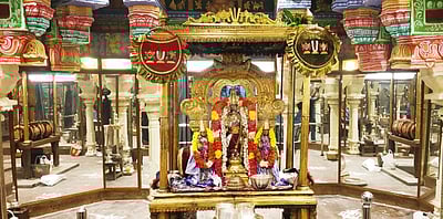 காஞ்சிபுரம் வரதராஜ பெருமாள் கோயிலில் புதுப்பிக்கப்பட்ட கண்ணாடி அறை திறப்பு