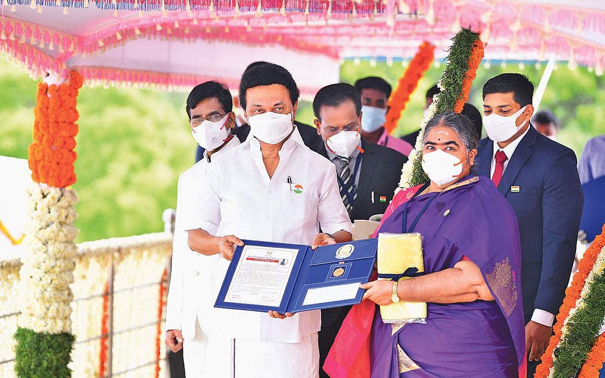 சேமிப்பே உயர்வு தரும்!