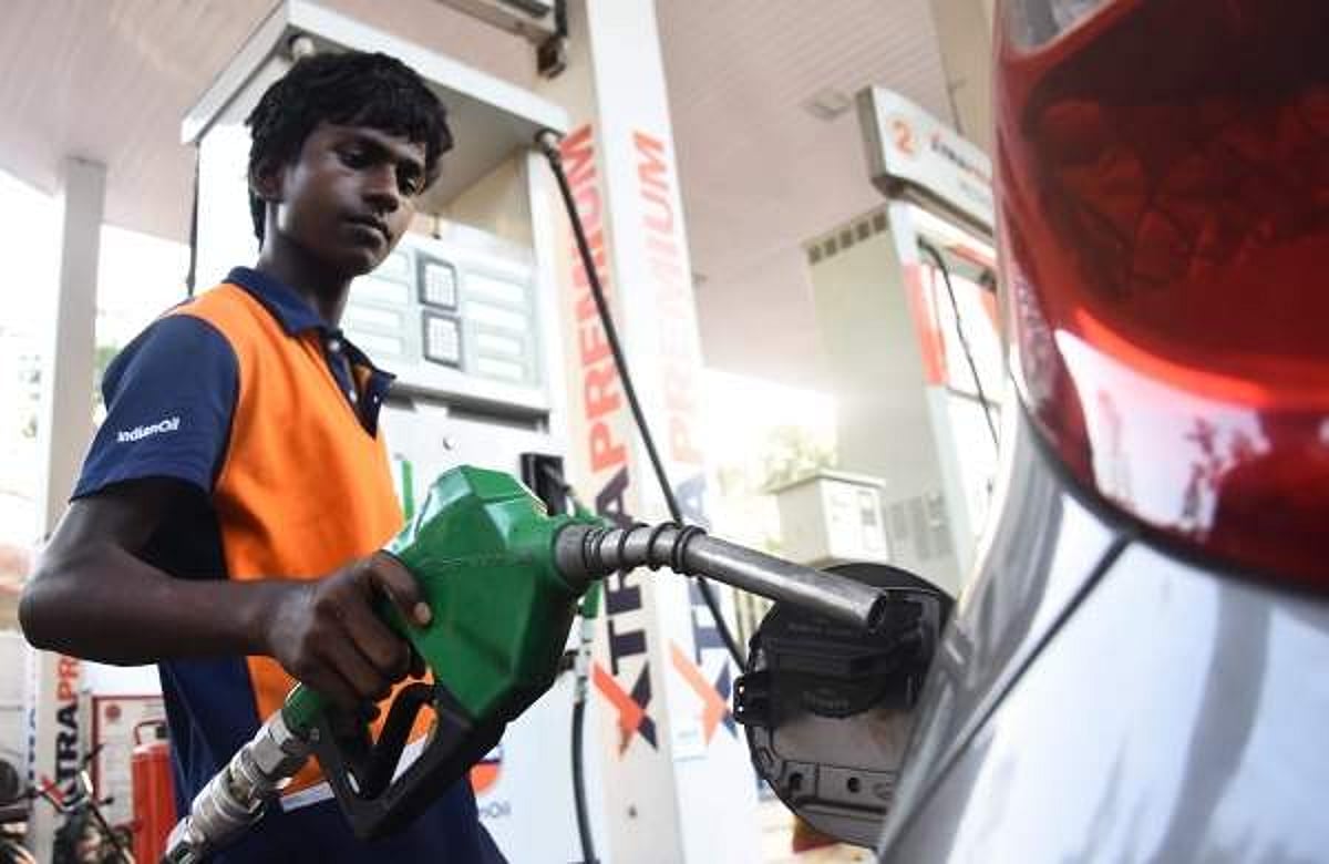 பெட்ரோல், டீசல் விலைகள் உயர்வு: உச்சம் தொட்டது